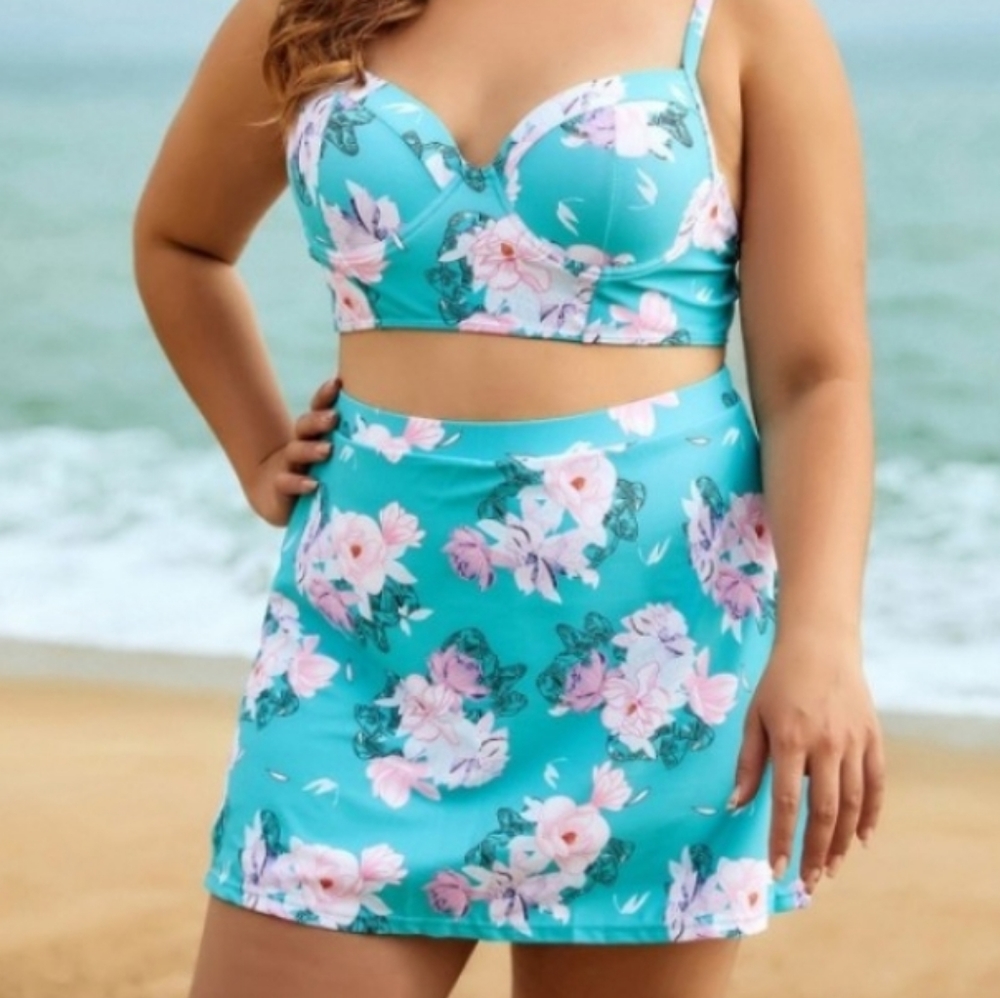 Ladies Size 10 Blue Floral Sweetheart Neck Straps High Bikini Set NWOT